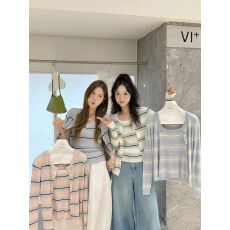 批发VI+春撞色条纹两件套百搭针织开<b class='q'>衫</b>+吊带背心套装女装设计感上衣