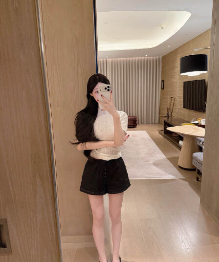 프랑스식 샤오시엔 천 금빛 바람 비즈 박기 베이비 칼라 얼음 실크 니트 스웨터 반팔 여성 여름 품격 홀로우 아웃 통기성 맨위