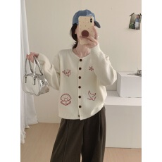 批发韩系秋季刺绣<b class='q'>针织</b><b class='q'>开衫</b>毛衣外套女短款宽松显瘦气质设计感长袖上衣