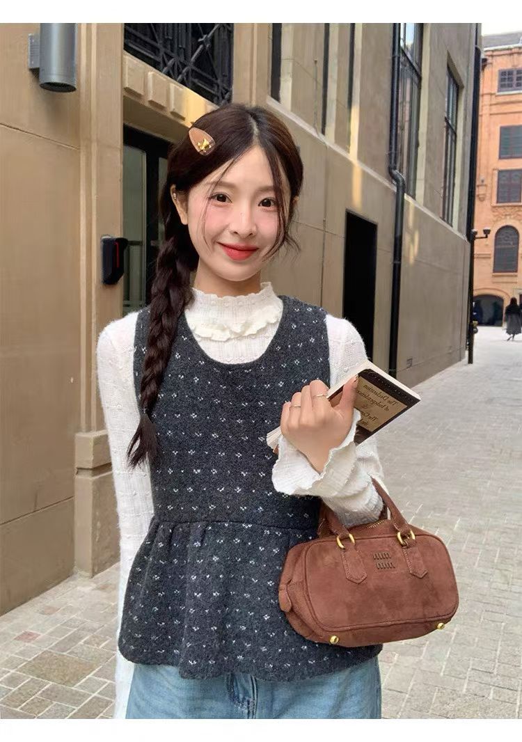 토지 작은 그룹 하트 스웨터 조끼 2026 슬림해 보이는 달콤함 한 부서 레트로 부드러운 품격 천 금빛 바람 맨위 여성