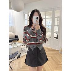 批发<b class='q'>韩国</b>chic2026秋季新款复古条纹开襟针织衫女小个子短款单排扣毛衣