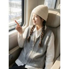 批发高级感V领短款针织马甲女灰色2026新款初秋通勤韩版<b class='q'>百搭</b>内搭上衣