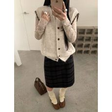 批发新款秋<b class='q'>冬</b>圆领麻花撞色宽松针织马甲叠穿2026短款女装无袖背心外搭