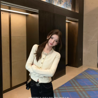 상품 썸네일 3