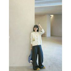 批发复古氛围感绣花针织马甲背心女早秋叠穿<b class='q'>甜美</b>外搭宽松毛衣坎肩上衣