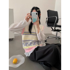 批发甜美学院风小个子针织马甲女圆领背心显瘦彩色<b class='q'>条纹</b>坎肩<b class='q'>打底衫</b>马夹