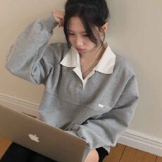 批发<b class='q'>韩国</b>chic早春新款复古简约宽松polo领显瘦减龄时尚小众长袖<b class='q'>卫衣</b>女