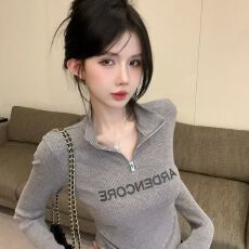 德绒半拉链修身打底秋季薄款长袖印花t恤