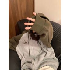 批发港味复古chic杏灰色连帽卫衣外套女秋季宽松休闲显瘦拉链外穿开衫