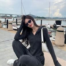 批发秋季<b class='q'>新款</b>小众运动休闲连帽卫衣两件套女<b class='q'>装</b>外套阔腿<b class='q'>裤</b><b class='q'>长裤</b>时尚套<b class='q'>装</b>