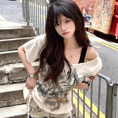 夏季斜肩美式甜酷破坏感蝴蝶露肩短袖上衣女重工短袖体恤