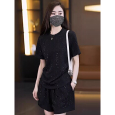 批发时尚烫钻休闲运动套装2026夏季年轻洋气<b class='q'>短袖</b>短裤慵懒风显瘦两件套