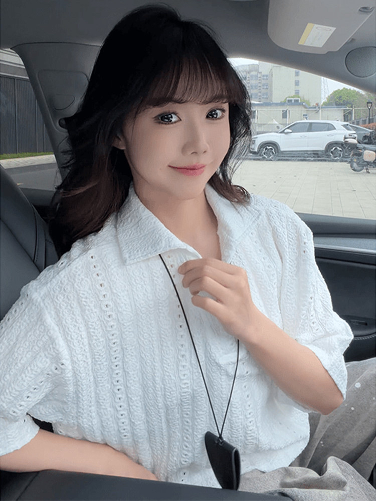 화이트 홀로우 아웃 자카드 반팔 POLO 셔츠 남녀 여름 오래된 돈 바람 칼라 티셔츠 디자인 센스 폴로 칼라 반소매