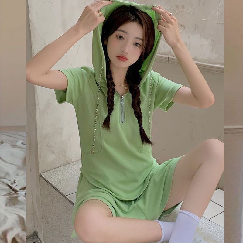 2026 새로운 빅 사이즈 여성 의류 여름 코디 전체 집합 슬림해 보이는 표지 고기 반팔 반바지 투피스 슈트