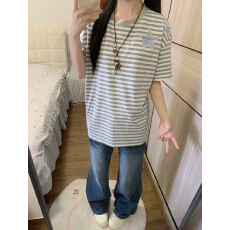批发美式复古星星贴布刺绣条纹<b class='q'>短袖</b>t恤女夏季韩系慵懒风宽松<b class='q'>短袖</b>上衣