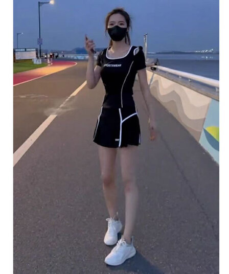 직공 울 미니 스커트 캐주얼 운동 바람 세트 여름 새로운 낮은 네크라인 러닝 서비스 반팔 투피스 세트 세트