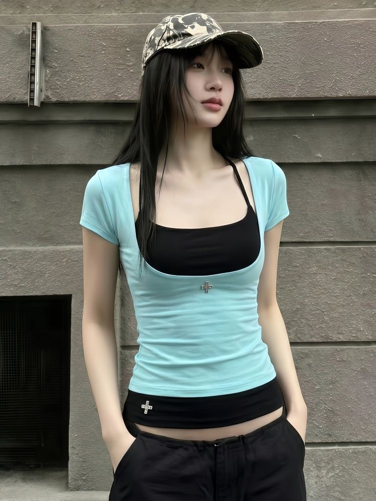 빛 아시아 인 바람 y2k 배색 페이크 레이어드 긍정적 인 어깨 반팔 티셔츠 여성 여름 몸매 가꾸기 슬림해 보이는 달콤한 매운맛 외출용 맨위 ins