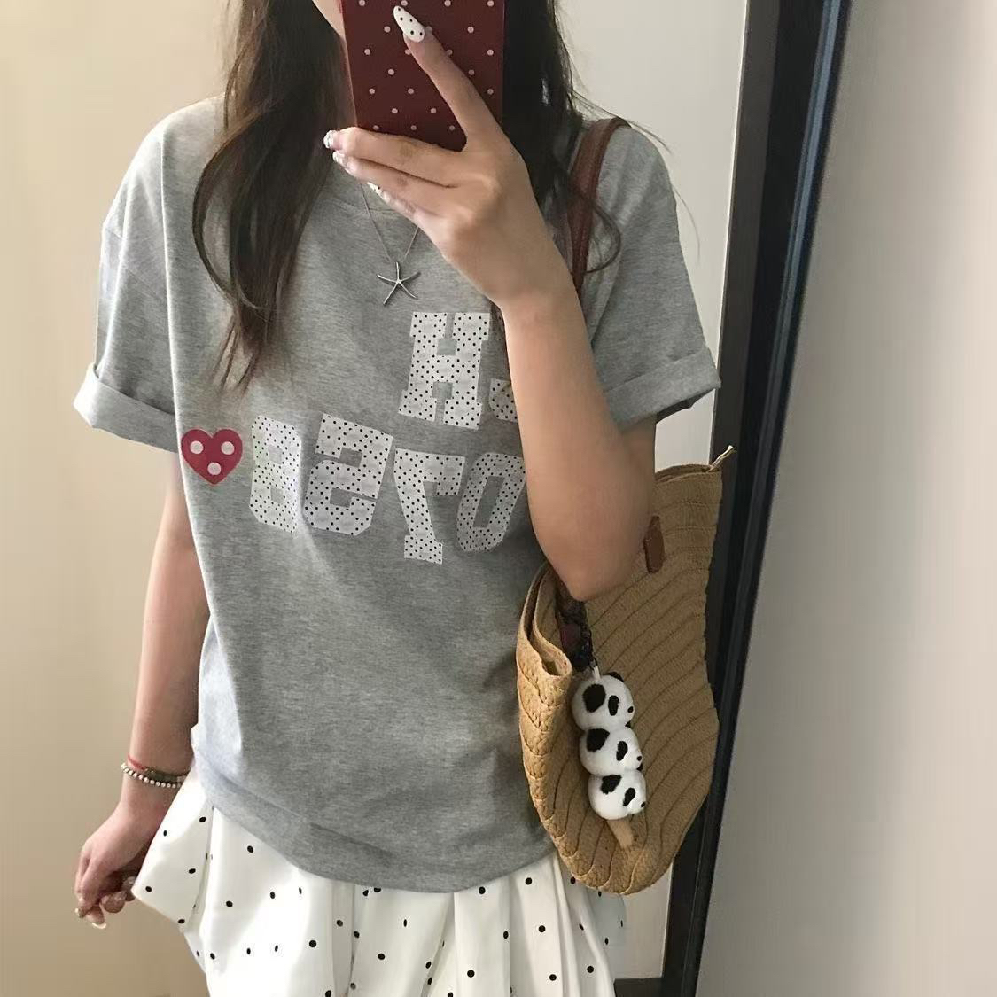 도트 무늬 알파벳 프린트 반팔 티셔츠 여성 여름 학생 루즈핏 슬림해 보이는 작은 대중 디자인 센스 순면 맨위 ins 트렌디