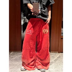 批发美式复古<b class='q'>街头</b>风徽章刺绣渐变红色卫裤女爵士宽松阔腿显瘦休闲裤