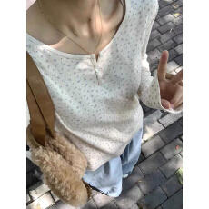 批发甜辣妹长袖正肩T恤女秋冬季<b class='q'>修身</b>显瘦bm风内搭打底衫小碎花上衣春