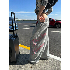 批发式慵懒风字母印花阔腿休闲<b class='q'>裤</b>男女宽松垂感直筒<b class='q'>百搭</b>长<b class='q'>裤</b>潮