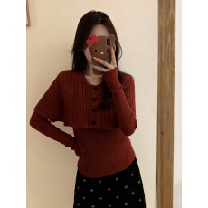 批发实拍实价 法式麻花斗篷披肩内搭收腰打底衫两件套圣诞<b class='q'>套装</b>