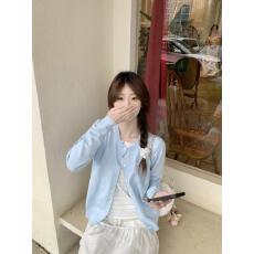 实拍实价 圆领长袖针织开衫多巴胺蓝色外穿宽松上衣