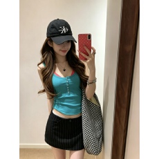 批发实拍实价 辣妹复古吊带背心女<b class='q'>夏</b>季修身显瘦纽扣设计感上衣