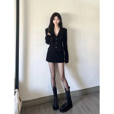 批发SUNONEONE 黑色千金小香风套装女秋冬<b class='q'>西装</b>外套气质裙一整套老钱风