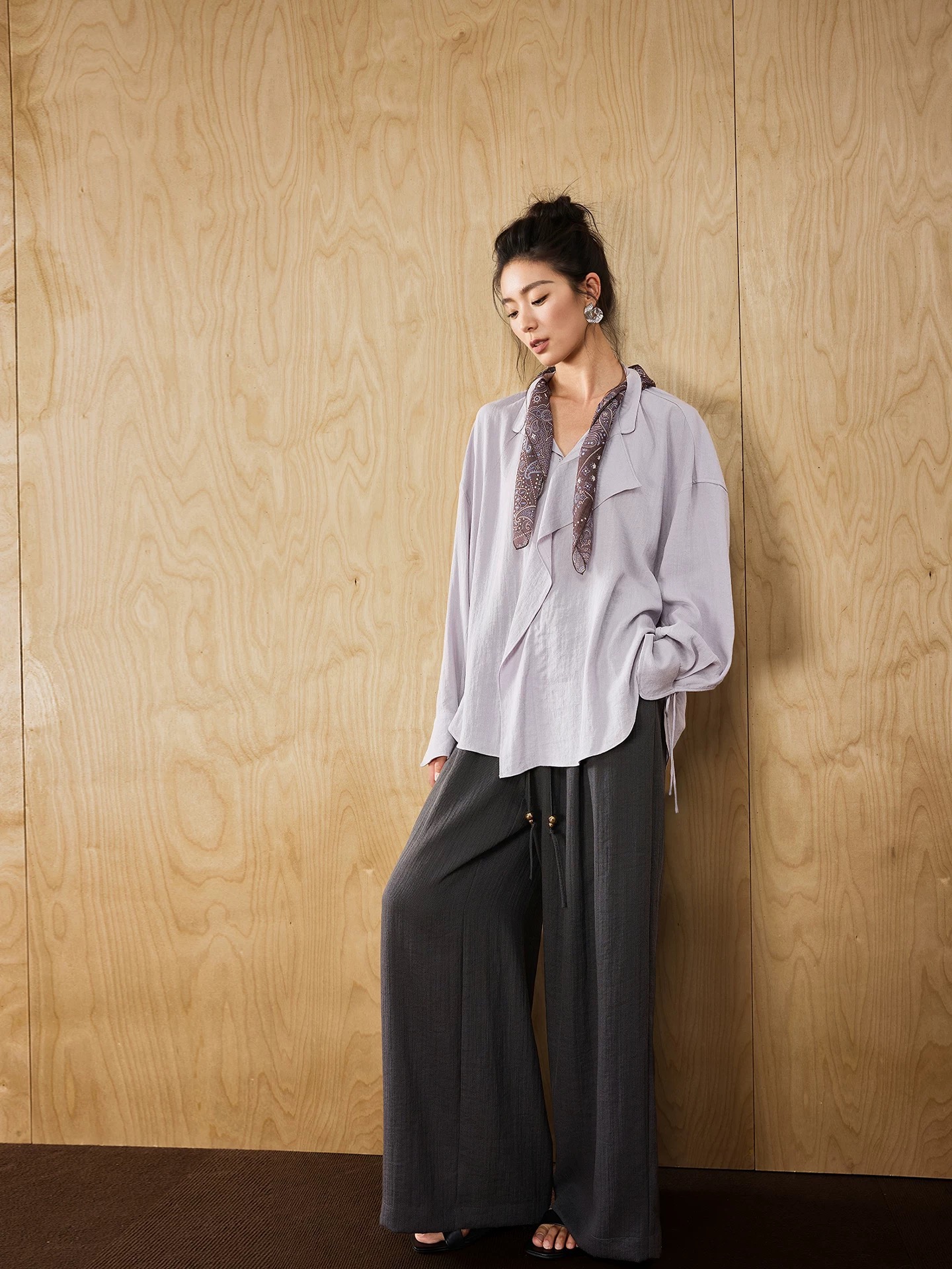 jiancha 이른 가을 구름 객실 스타 실 행사 센스 프릴 루즈핏 셔츠 스카프 탈착식