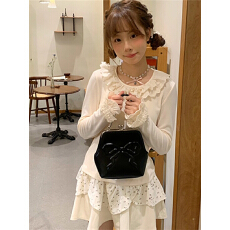 批发韩系甜美小众蕾丝花边拼接打底衫女生冬季木耳边内搭上衣