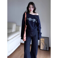 批发美式斜肩长袖<b class='q'>卫衣</b>女设计感印花气质露肩上衣