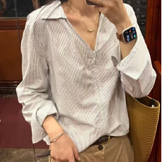 批发韩系浅灰条纹V领<b class='q'>长</b>袖<b class='q'>T</b><b class='q'>恤</b>女春夏季新款宽松显瘦设计感小众防晒上衣
