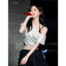 批发1*1 40支纯棉】日韩女团风辣妹甜酷<b class='q'>个性</b>不规则露肩短袖上衣