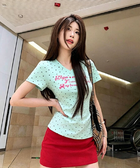 여름 새로운 한 부서 V넥 도트 무늬 패션 긍정적 인 어깨 프린트 섹션 반팔 티셔츠