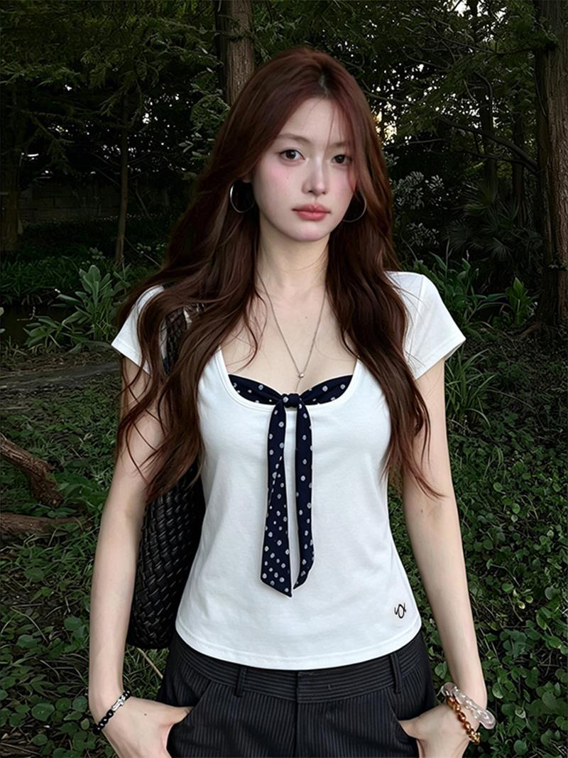 한 부서 도트 무늬 자수 패치워크 페이크 레이어드 반팔 티셔츠 여성 여름 나비 매듭 디자인 센스
