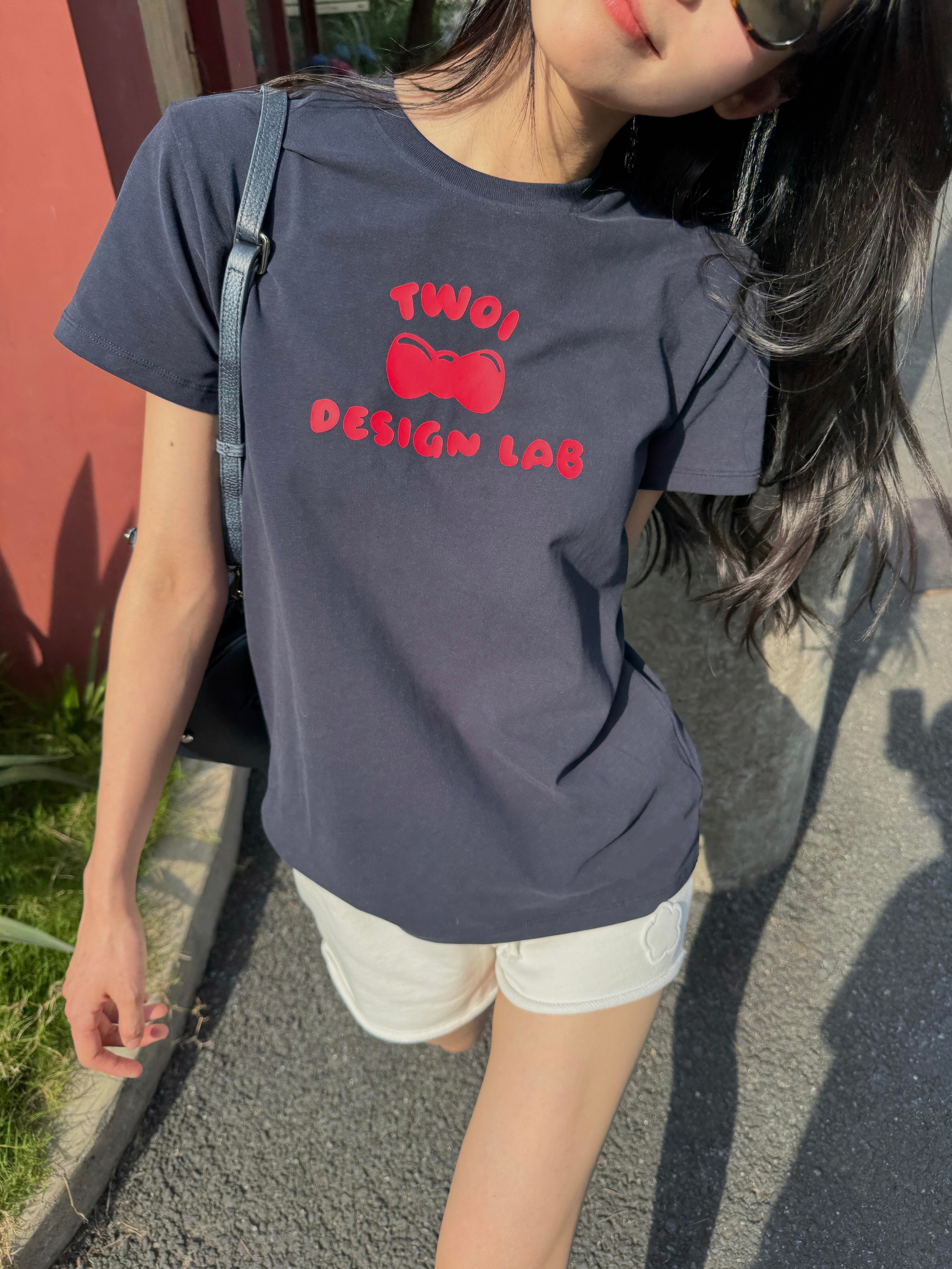 아메리칸 레트로 긍정적 인 어깨 라운드 넥 프린트 반팔 티셔츠