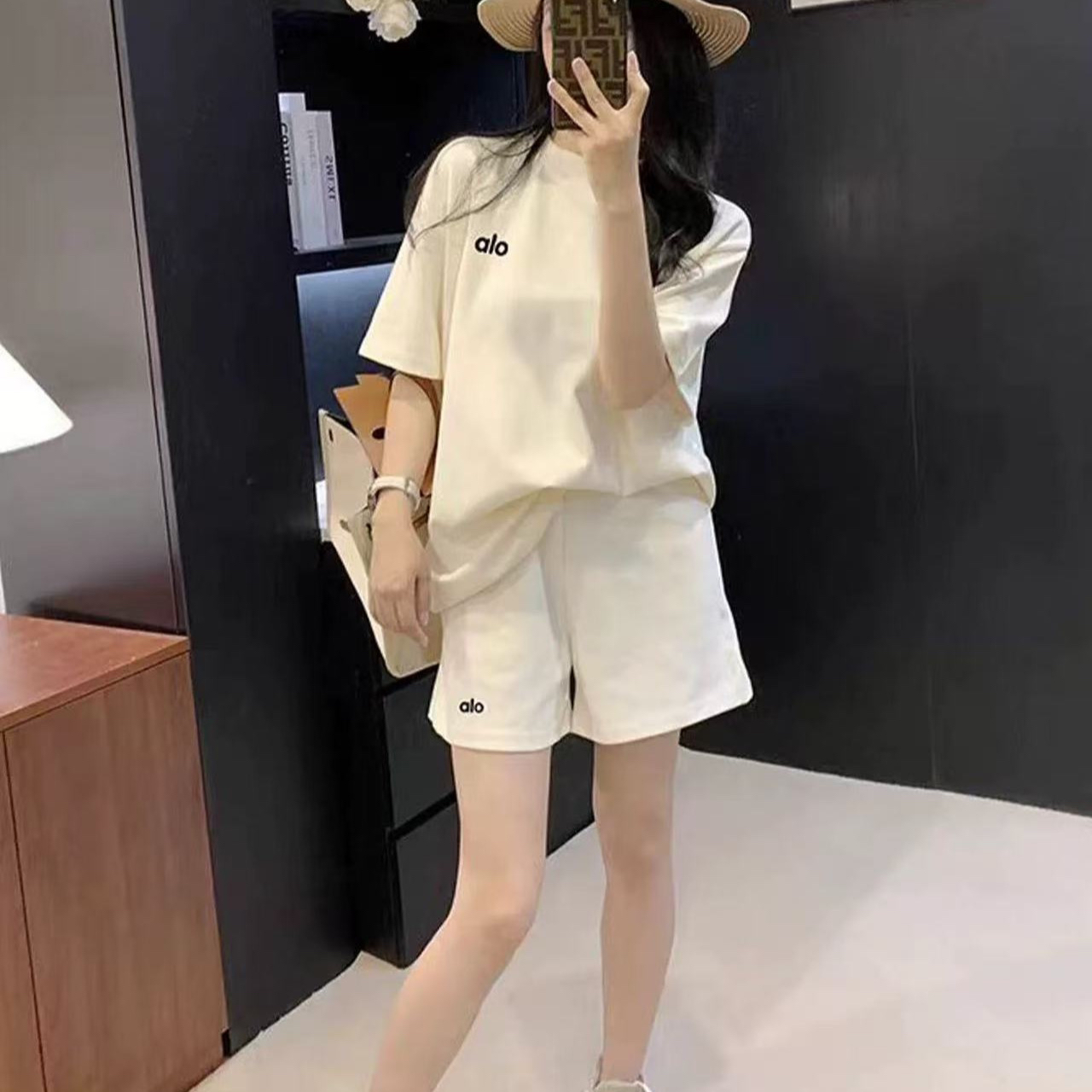화이트 루즈핏 반팔 반바지 두 조각 여성 세트 여름 새로운 맨위 와이드 레그 팬츠 패션 캐주얼 세트