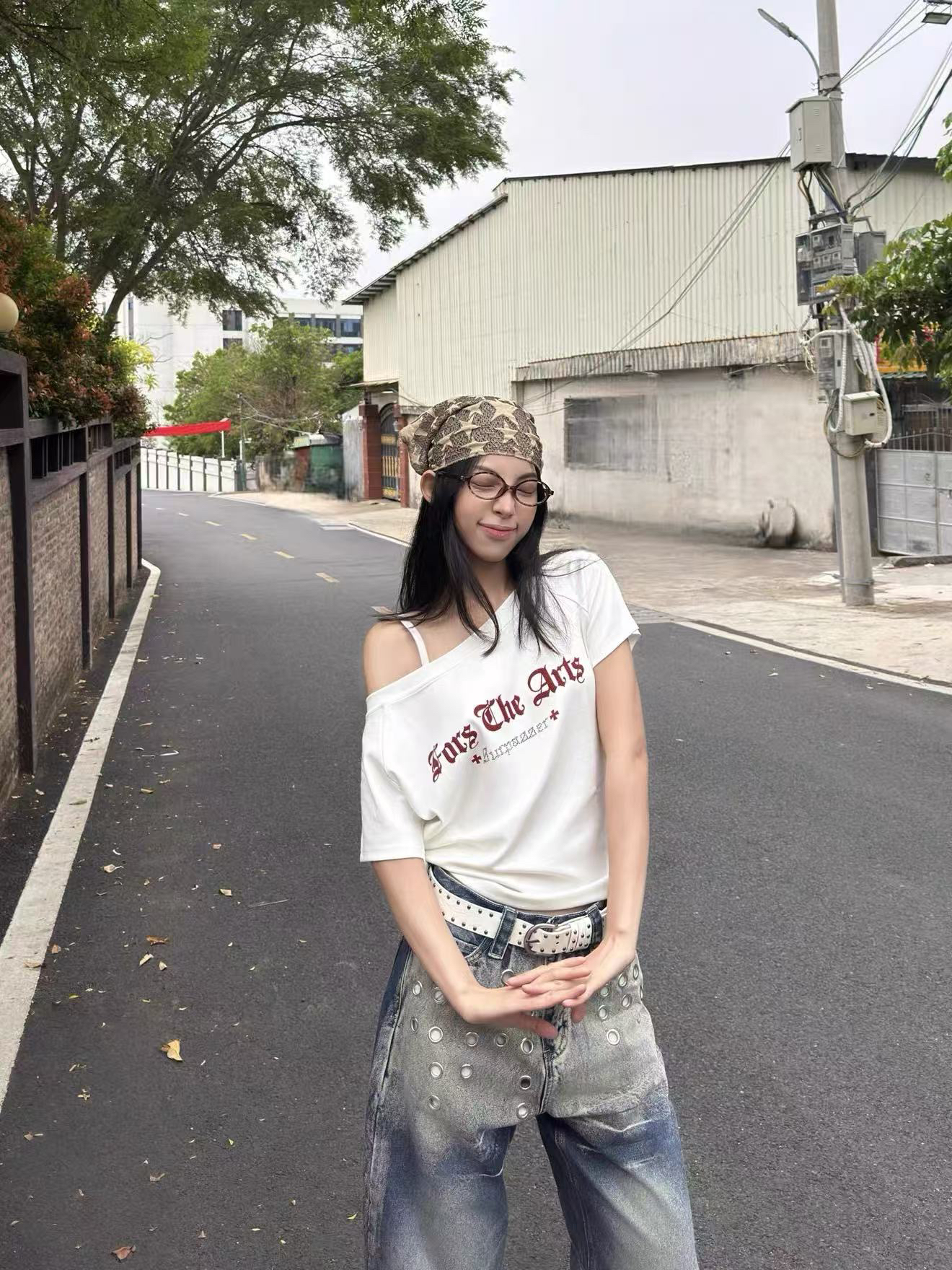 아메리칸 핫걸 비스듬한 어깨 알파벳 프린트 반팔 티셔츠 여성