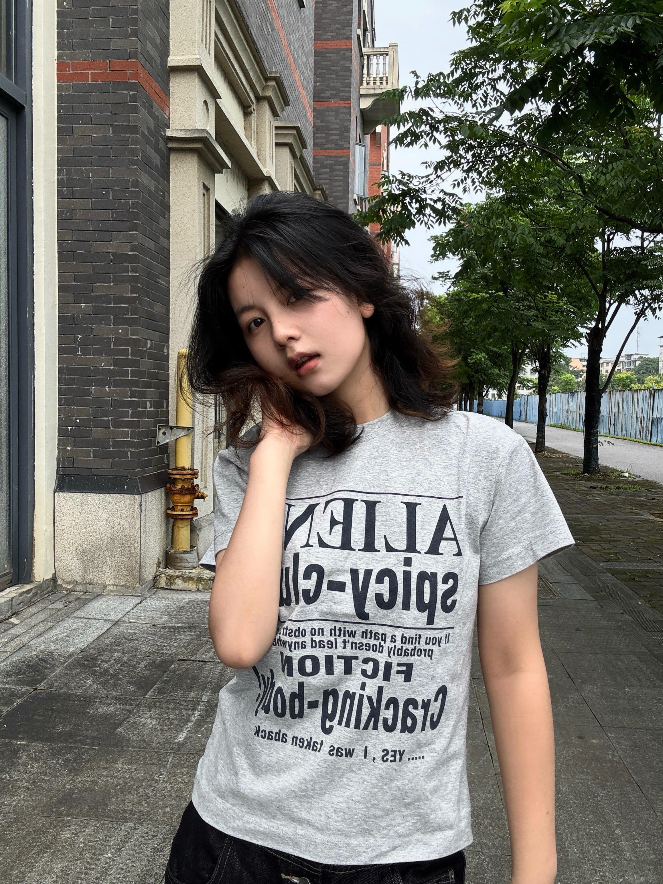 아메리칸 레트로 긍정적 인 어깨 라운드 넥 프린트 반팔 티셔츠