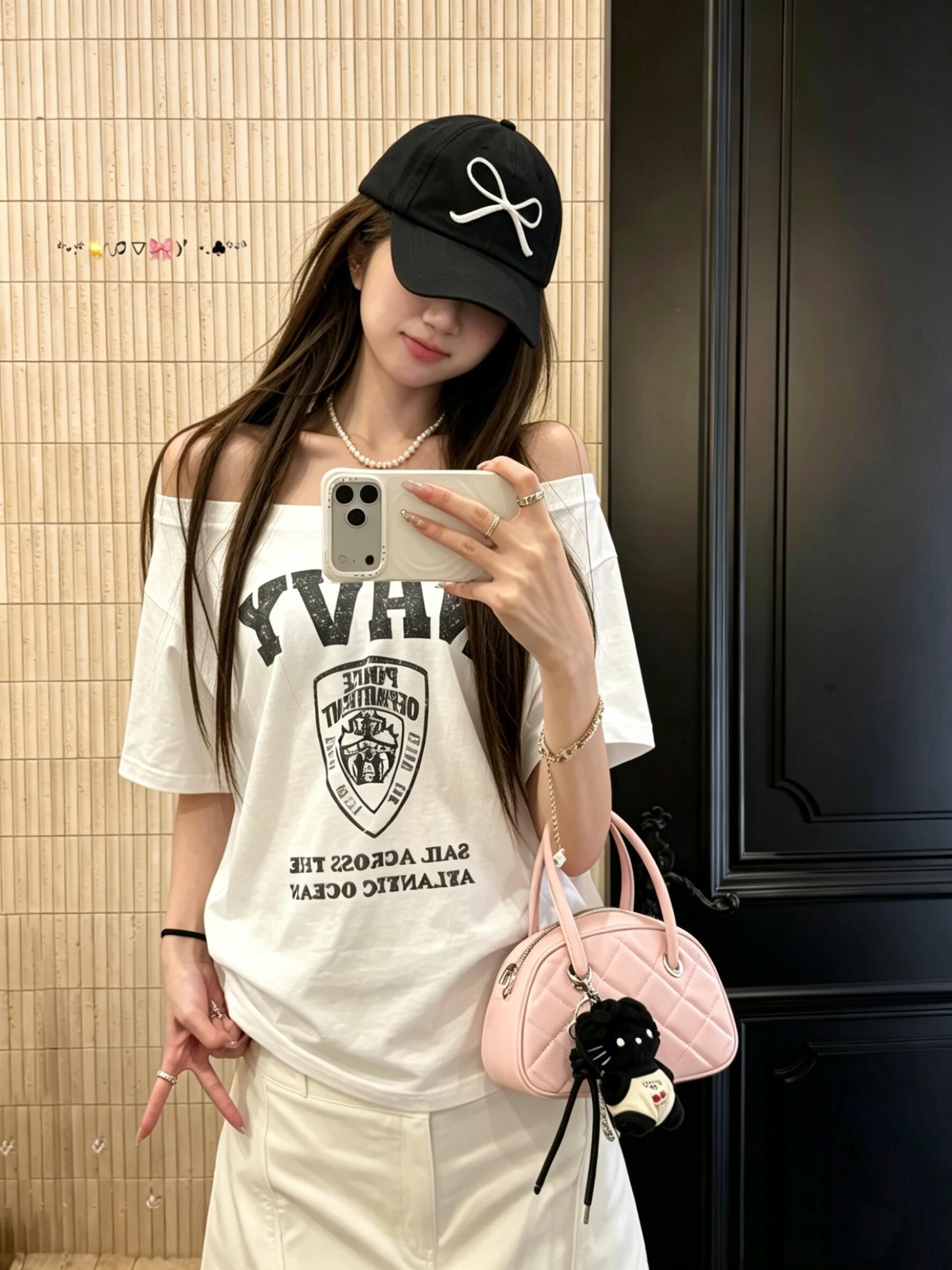 아메리칸 레트로 비스듬한 어깨 반팔 티셔츠 여성 여름 디자인 센스 작은 대중 루즈핏 오프숄더 핫걸 맨위