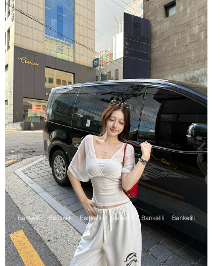 사람들 면 페이크 레이어드 반팔 여성 얇고 가벼운 망사 배트윙 소매 몸매 가꾸기 쇼트 스타일 품격 단색 인사이드 잡아라. 의류