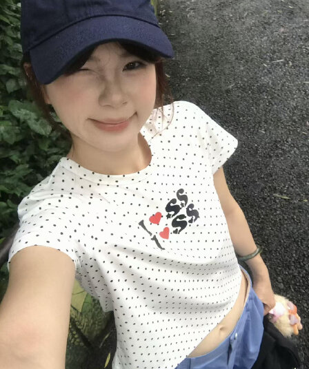 아메리칸 레트로 순면 몸매 가꾸기 긍정적 인 어깨 라운드 넥 프린트 반팔 티셔츠