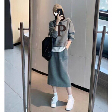 批发秋季大码显瘦洋气减龄套装裙女连帽卫衣半身裙两件套胖mm