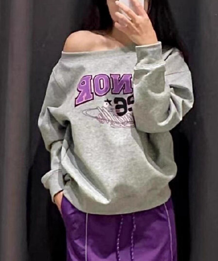 아메리칸 레트로 프린트 비스듬한 어깨 후드티 여성 가을 겨울 루즈핏 맨위