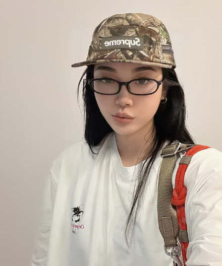 높은 품질 순면 200그램 21 빗질하다 정밀 프린트 가을 루즈핏 긴팔 티셔츠 여성