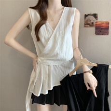 批发实拍～<b class='q'>大码</b>胖mm<b class='q'>韩版</b>设计感绑带收腰显瘦背心V领无袖上衣