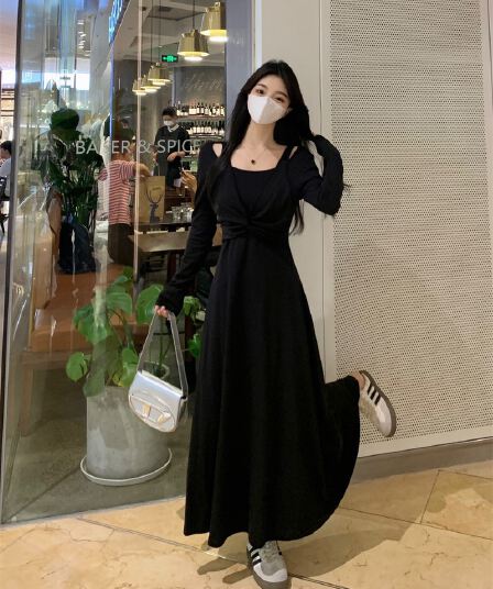 실사 품격 캐주얼 페이크 레이어드 가을 2025 새로운 프랑스식 비틀림 허리 수축 슬림해 보이는 한 마디 큰 진자 드레스