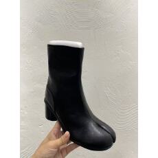 批发2025年<b class='q'>冬</b>季新款夹趾短靴外穿女短靴