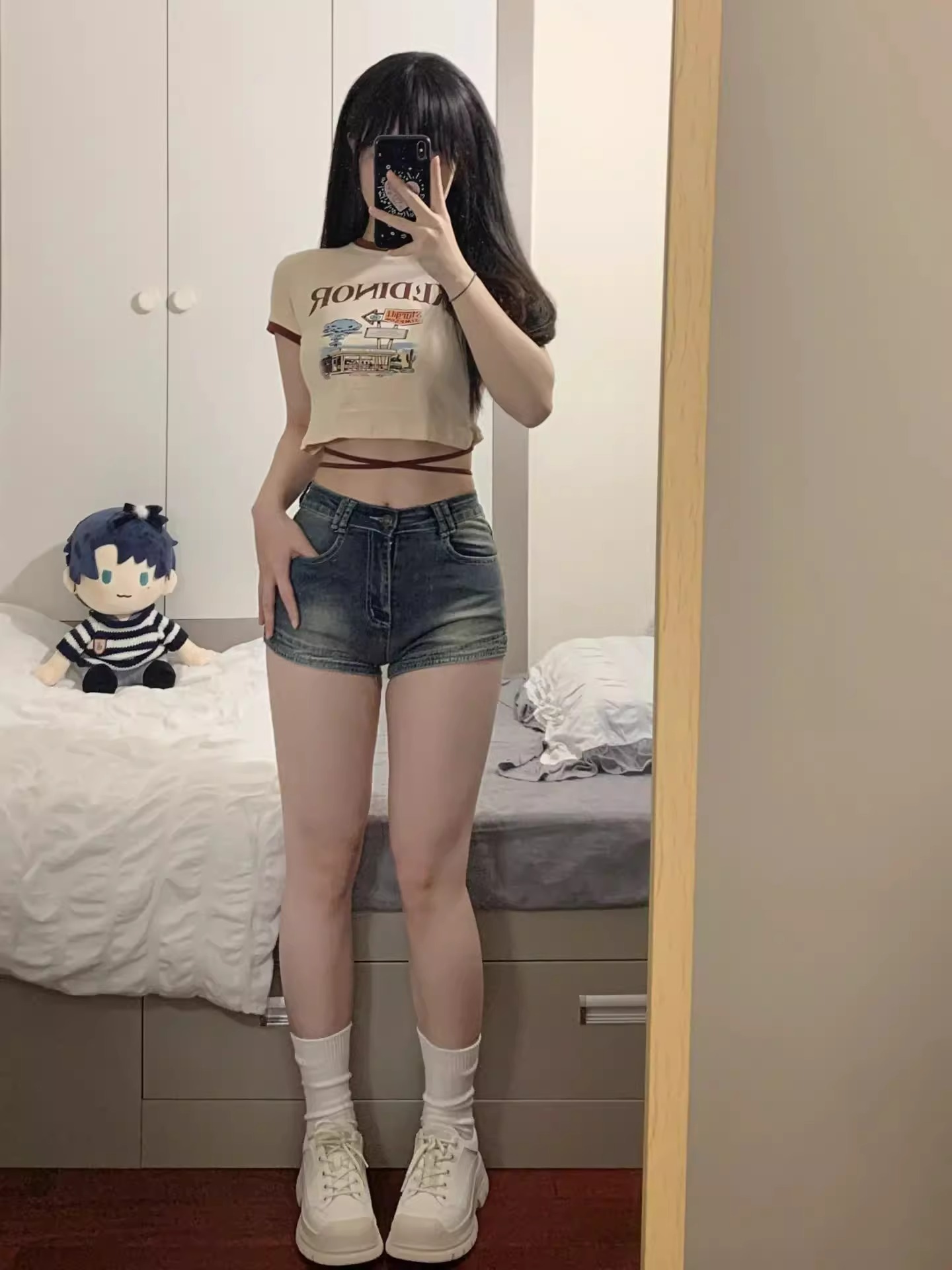 2026 아메리칸 레트로 데님 반바지 여성 여름 디자인 센스 하이웨이스트 슬림해 보이는 핫걸 마 오래된 한 마디 데님 핫 바지